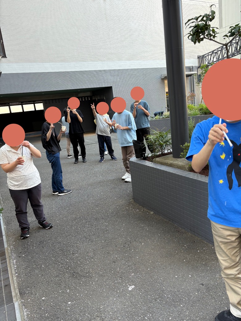 不思議だね♪割れないシャボン玉！